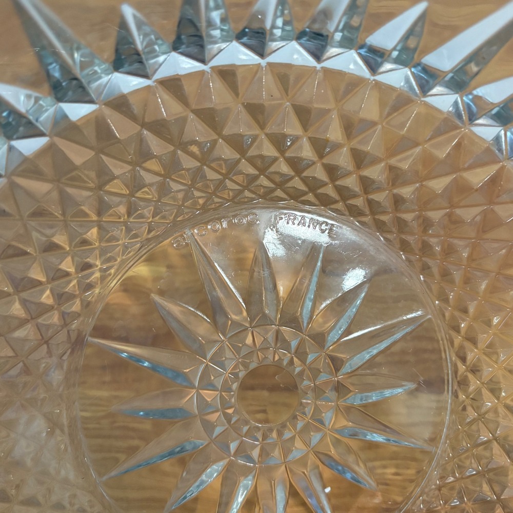 Arcoroc France Glass Serving Bowl Diamond Cut Starburst Pattern Clear‎ 8 inch - Picture 3 of 9